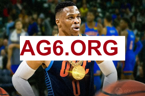 肯尼：小卡是目前联盟唯一能自己拿30分同时让你得不到20分的球员